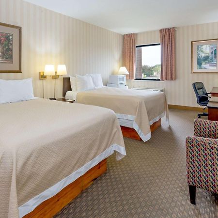 Days Inn & Suites By Wyndham Northwest Ινδιανάπολη Εξωτερικό φωτογραφία