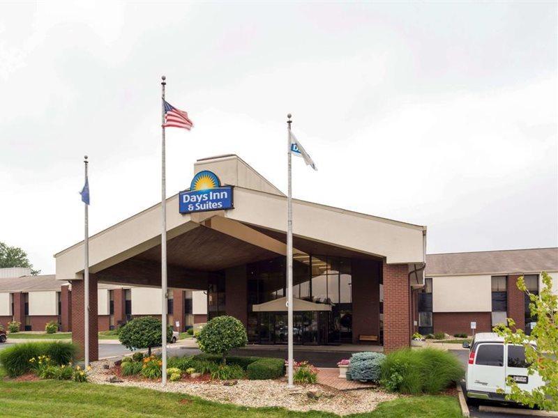 Days Inn & Suites By Wyndham Northwest Ινδιανάπολη Εξωτερικό φωτογραφία